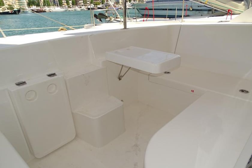 Cienfuegos Catamaran 6 cabin 10 berths 10 guests 13.41 m Listing Number: #22818 3