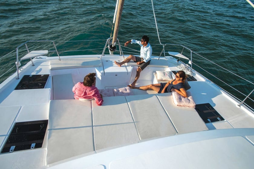 Lefkada Catamaran Cabine 4  Couchettes 12  Invités 10  12.31 m Numéro de l'annonce: #22819 5