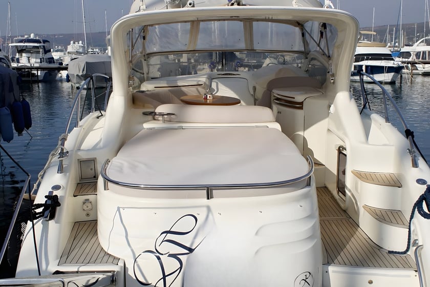 Punat, Krk Motorboat 2 cabin 5 berths 5 guests 13.41 m Listing Number: #22825 4