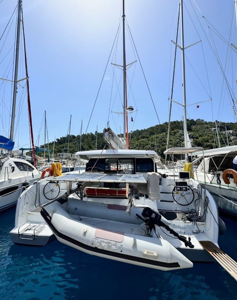 Marmaris Catamaran 3 cabin 6 berths 6 guests 11.5 m Listing Number: #22834 2