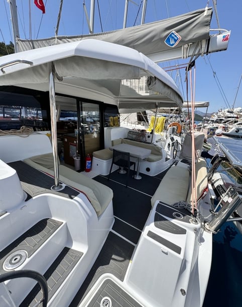 Marmaris Catamaran 3 cabin 6 berths 6 guests 11.5 m Listing Number: #22834 5