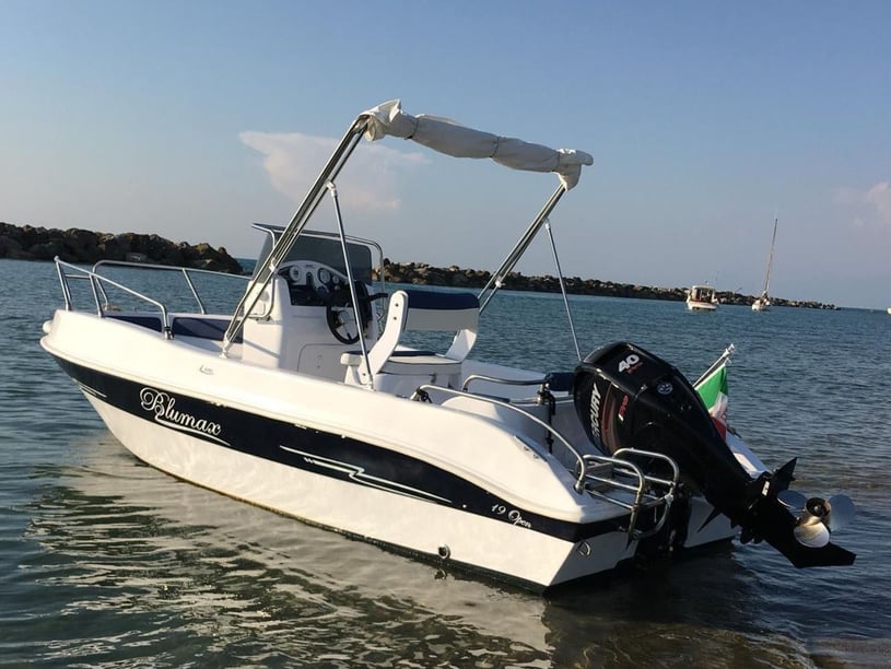 Livorno Motorboot   8 Gäste 5.7 m Nummer des Inserats: #22844