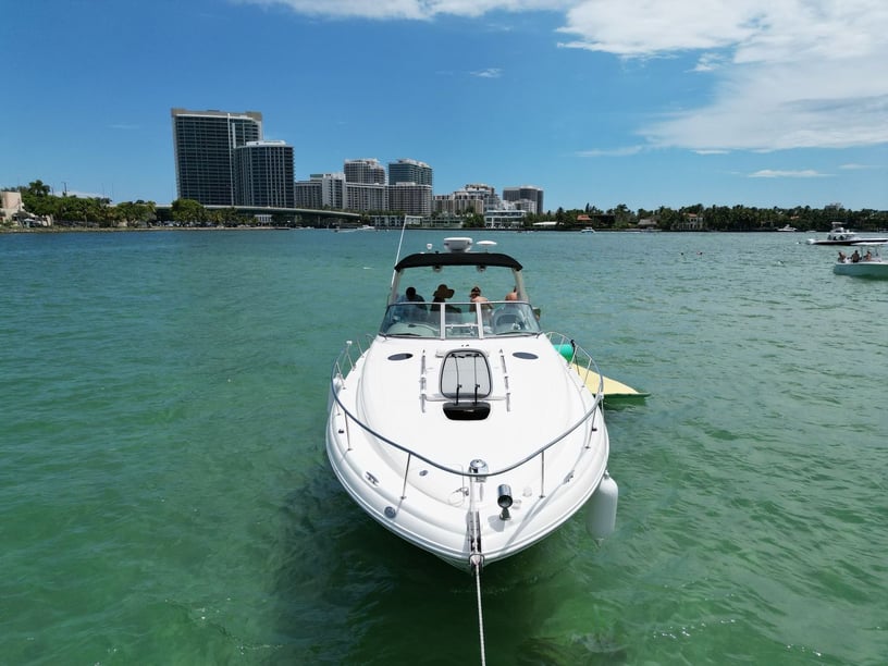 Fort Lauderdale - Florida Motor Yacht 2 cabin 6 berths 12 guests 38 ft Listing Number: #22849 5