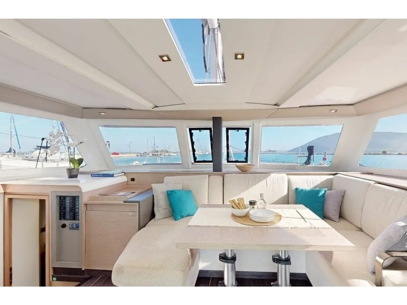 Paros Catamaran 5 cabin 10 berths 10 guests 11.93 m Listing Number: #22859 2