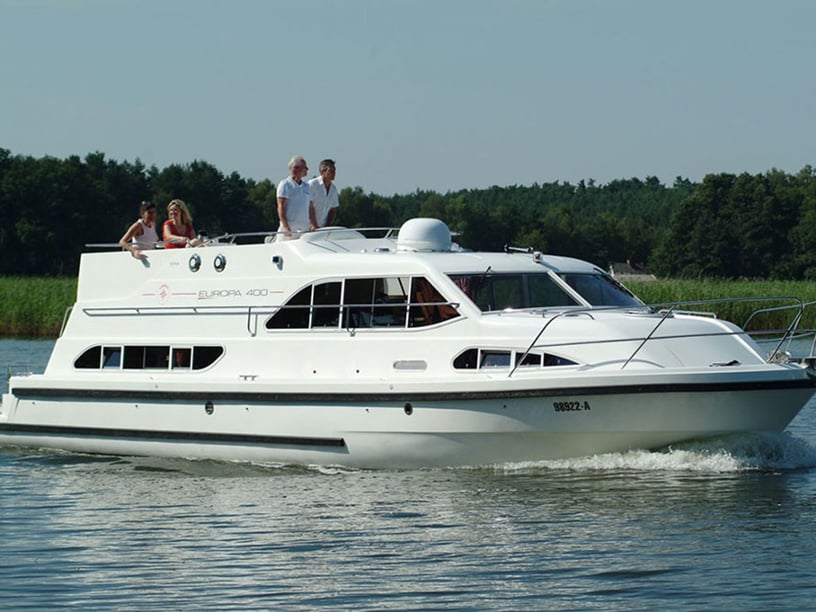 Scey-sur-Saone-et-Saint-Albin Motorboat 2 cabin 4 berths 4 guests 12.95 m Listing Number: #22876 3