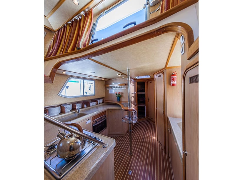 Scey-sur-Saone-et-Saint-Albin Motorboat 4 cabin 12 berths 12 guests 14.9 m Listing Number: #22894 4