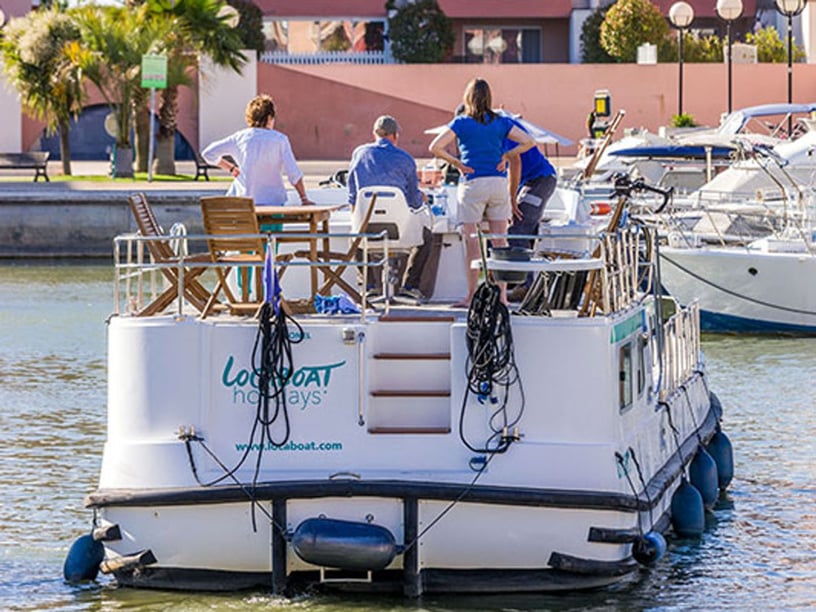 Scey-sur-Saone-et-Saint-Albin Motorboat 4 cabin 12 berths 12 guests 14.9 m Listing Number: #22911 3