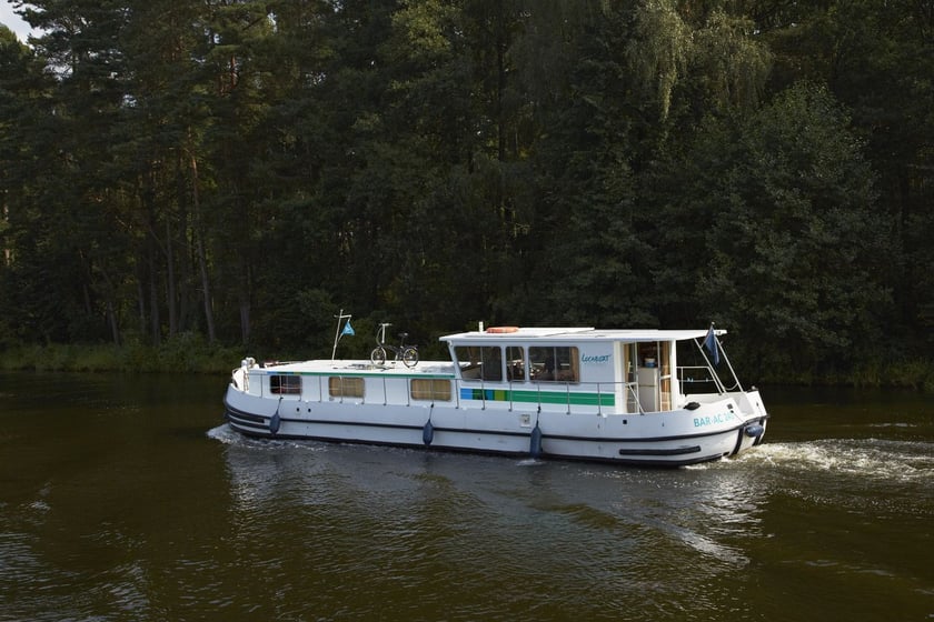 Lattes Motorboot Cabine 4  12  slaapplaatsen 12  gasten 14.5 m Lijstnummer: #22938 3