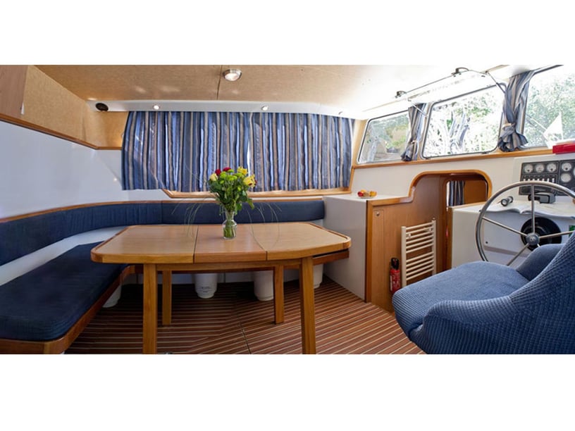 Saint-Martin-sur-Oust Motorboat 3 cabin 7 berths 7 guests 11.8 m Listing Number: #22947 2