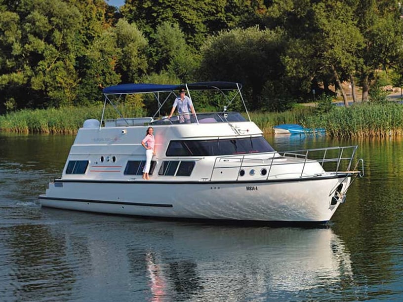 Fürstenberg Bateau à moteur Cabine 3  Couchettes 6  Invités 6  14 m Numéro de l'annonce: #22959
