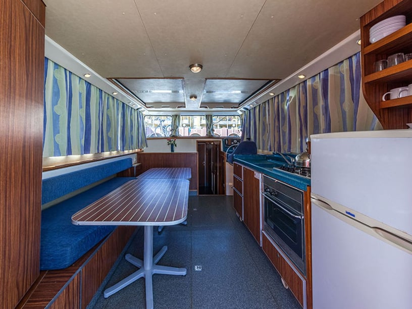 Dompierre-sur-Besbre Motorboat 3 cabin 10 berths 10 guests 12.6 m Listing Number: #23017 2