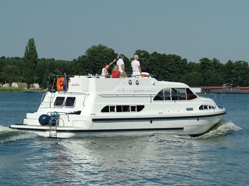 Saint-Martin-sur-Oust Motorboat 2 cabin 4 berths 4 guests 12.95 m Listing Number: #23027 5