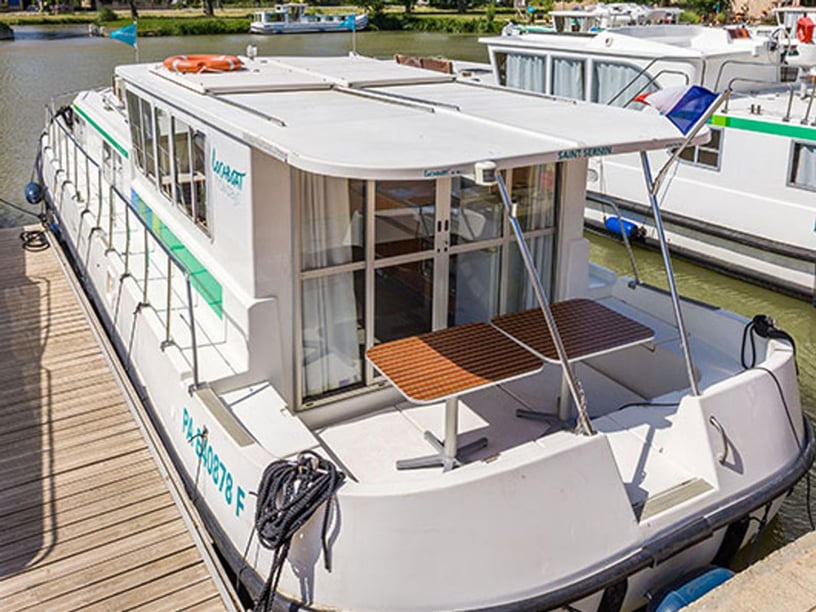 Scey-sur-Saone-et-Saint-Albin Motorboat 3 cabin 10 berths 10 guests 12.6 m Listing Number: #23090 5