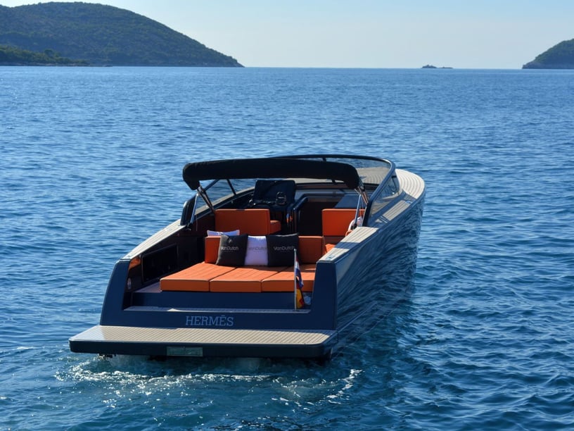 Dubrovnik Motorboat 1 cabin   9.81 m Listing Number: #23141 2