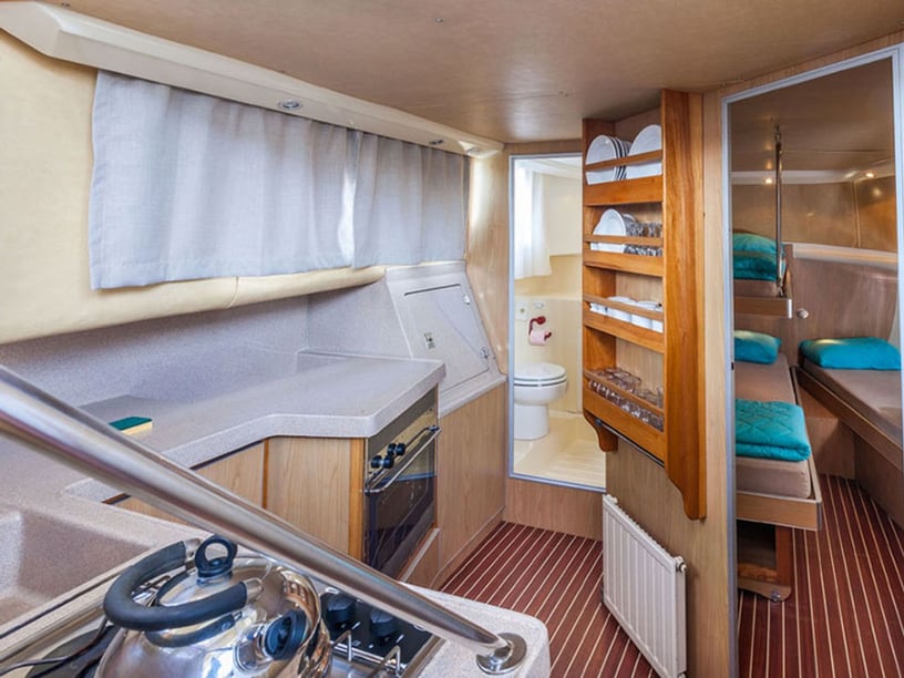 Scey-sur-Saone-et-Saint-Albin Motorboat 2 cabin 5 berths 5 guests 10.2 m Listing Number: #23147 5