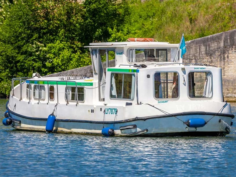 Pont a Bar Motorboot 3 Kabine 7 Liegeplätze 7 Gäste 11 m Nummer des Inserats: #23152 5