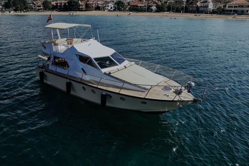 Bursa Motor Yacht   10 guests 13 m Listing Number: #23225 2