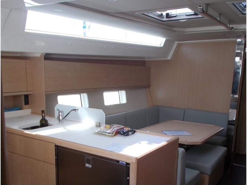 Punat Sailboat 4 cabin 10 berths 10 guests 13.98 m Listing Number: #23227 2