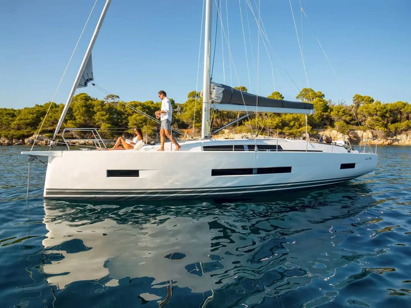 Dubrovnik Zeilboot Cabine 3  8  slaapplaatsen 8  gasten 12.55 m Lijstnummer: #23236 4