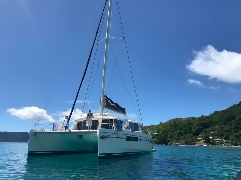 Mahé, Victoria Catamarán Cabina 4  8  literas 8  invitados 14.75 m Número de anuncio: #23238 3