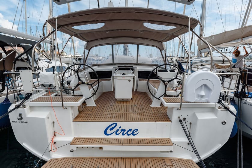 Cannigione Zeilboot Cabine 5  12  slaapplaatsen 12  gasten 14.6 m Lijstnummer: #23245 5