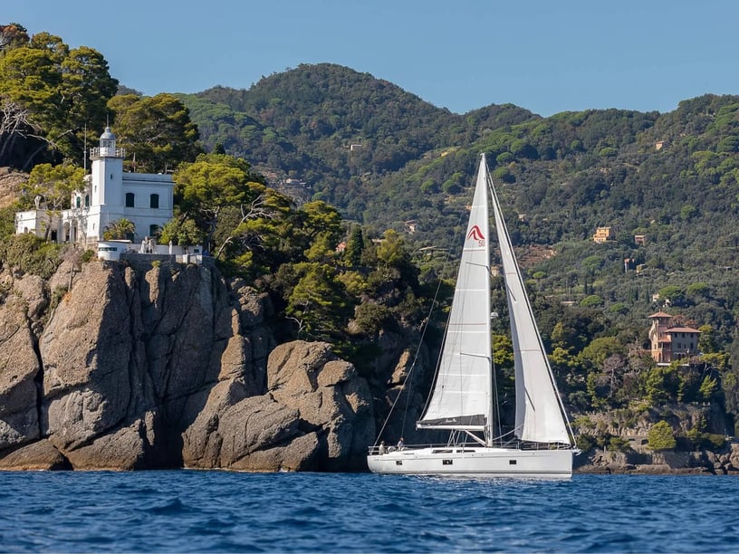 Cannigione Segelboot 5 Kabine 12 Liegeplätze 12 Gäste 15.55 m Nummer des Inserats: #23246