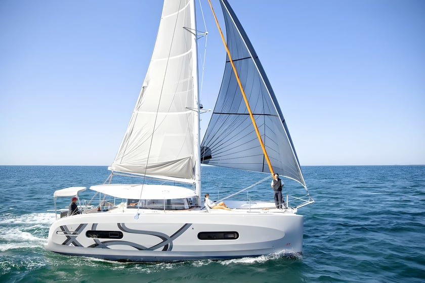 Lefkada Catamaran Cabine 6  Couchettes 10  Invités 10  12.08 m Numéro de l'annonce: #23248