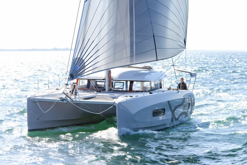 Lefkada Catamaran Cabine 6  Couchettes 10  Invités 10  12.08 m Numéro de l'annonce: #23248 3