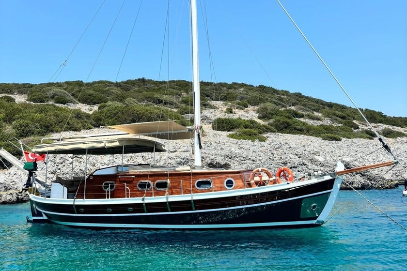 Bodrum Gulet 1 kabin Konaklama 2 kişi Seyir 6 kişi 12 m İlan No: #23253