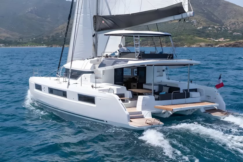 Trogir Catamaran 8 cabin 14 berths 14 guests 15.35 m Listing Number: #23269 4