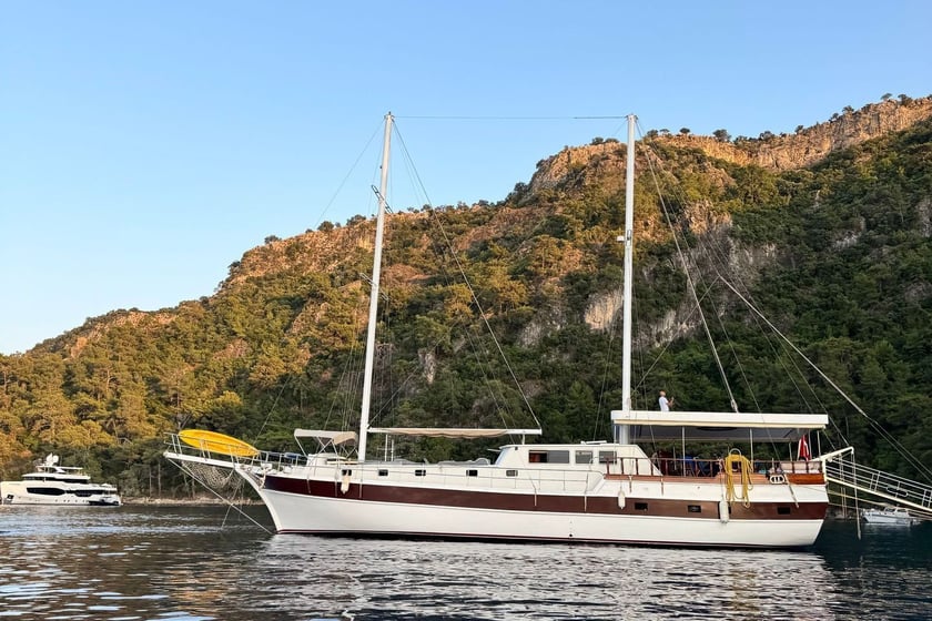 Fethiye Gulet 7 Kabine 14 Liegeplätze 14 Gäste 25 m Nummer des Inserats: #23272