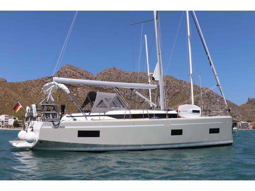 Palma de Mallorca Barca a vela cabina 3  cuccette 6  6  ospiti 11.38 m Numero dell'inserzione: #23279