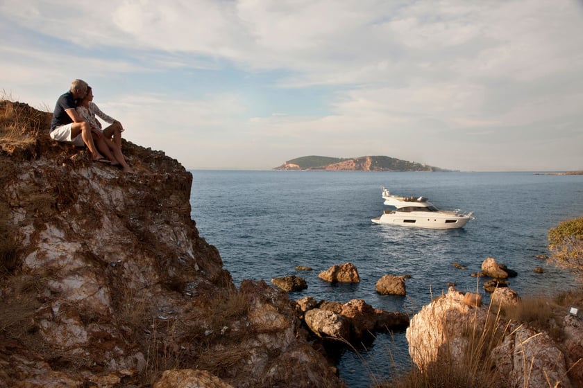 Trogir Bateau à moteur Cabine 3  Couchettes 6  Invités 6  12.51 m Numéro de l'annonce: #23282 5