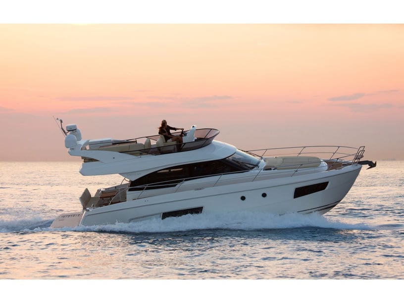 Trogir Motorboat 3 cabin 6 berths 6 guests 12.51 m Listing Number: #23282