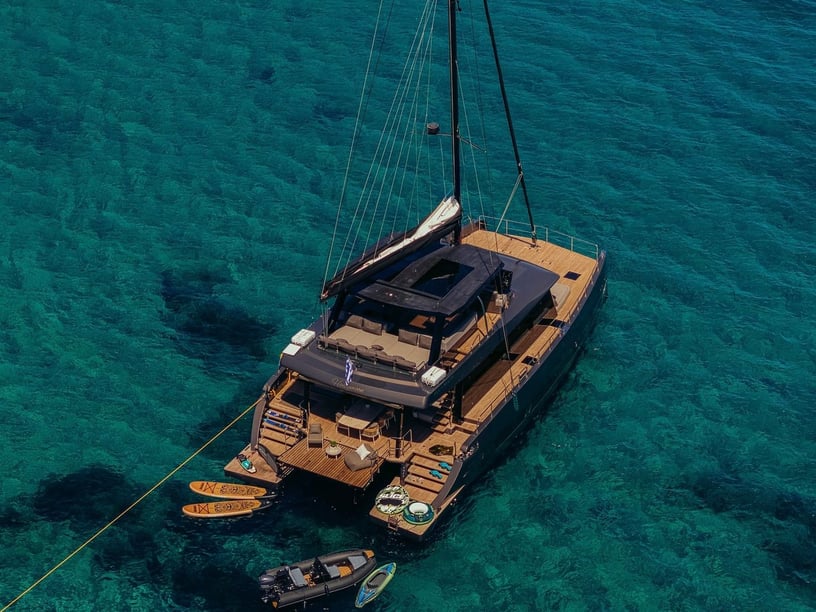 Lefkada Catamaran Cabine 6  8  slaapplaatsen 8  gasten 19.81 m Lijstnummer: #23302