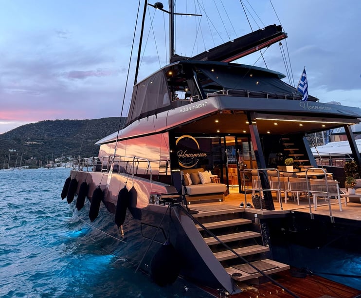 Lefkada Catamaran Cabine 6  Couchettes 8  Invités 8  19.81 m Numéro de l'annonce: #23302 4