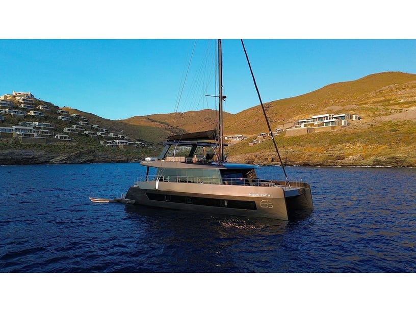 Lefkada Catamaran Cabine 6  Couchettes 8  Invités 8  19.81 m Numéro de l'annonce: #23302