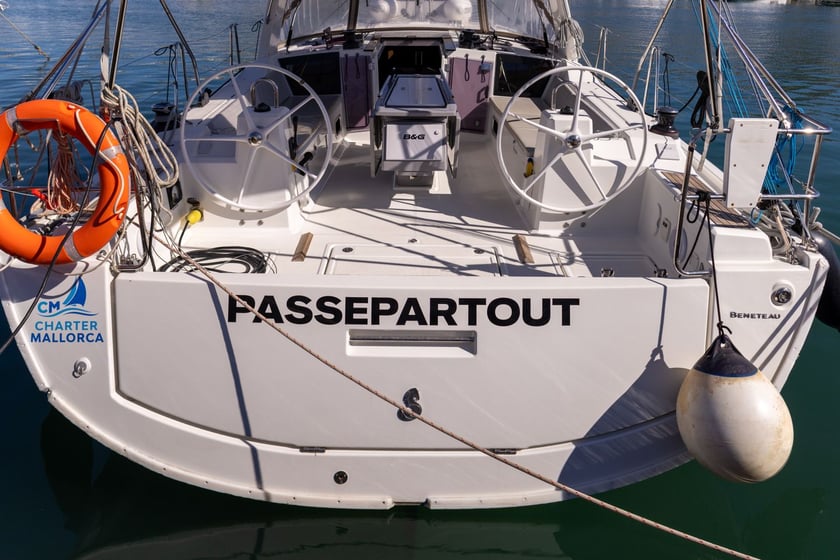 Port de Pollença Zeilboot Cabine 3  8  slaapplaatsen 8  gasten 12.43 m Lijstnummer: #23312 5