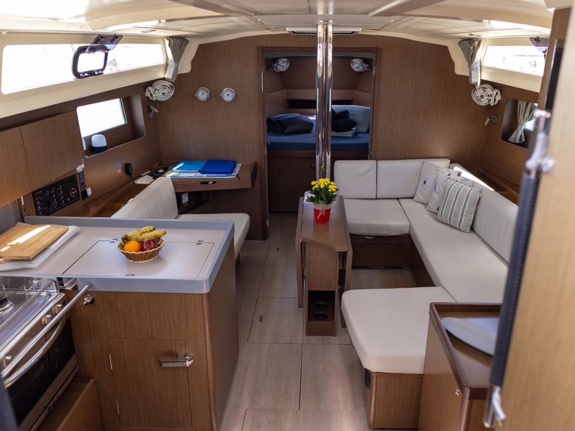 Port de Pollença Zeilboot Cabine 3  8  slaapplaatsen 8  gasten 12.43 m Lijstnummer: #23312 2