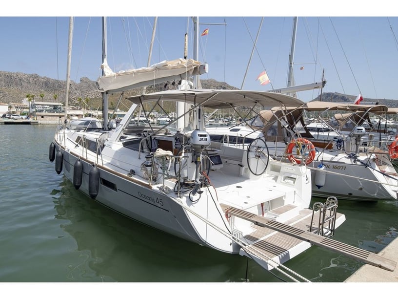 Port de Pollença Sailboat 3 cabin 8 berths 8 guests 13.85 m Listing Number: #23314