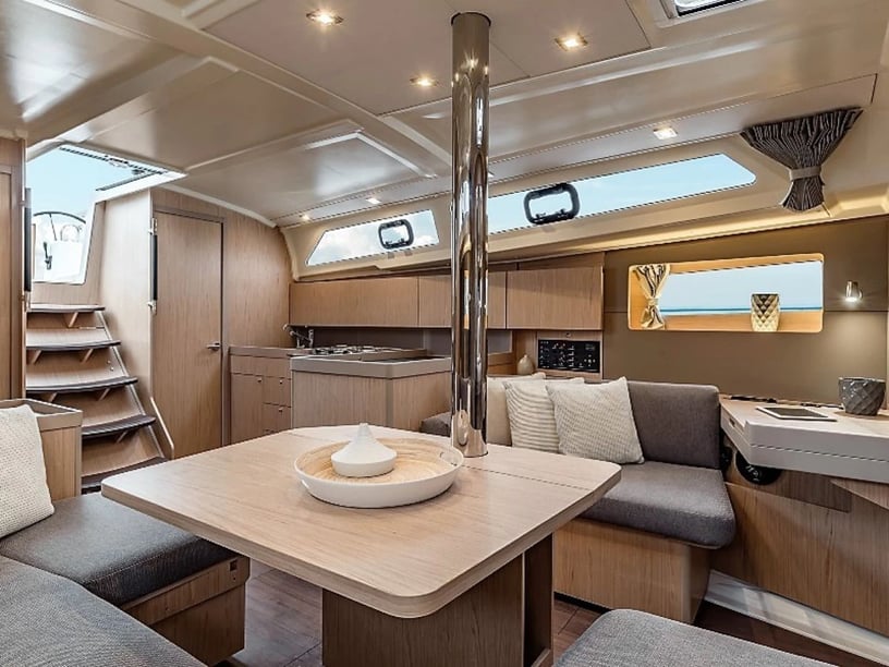 Ibiza Sailboat 3 cabin 8 berths 8 guests 12.43 m Listing Number: #23334 2