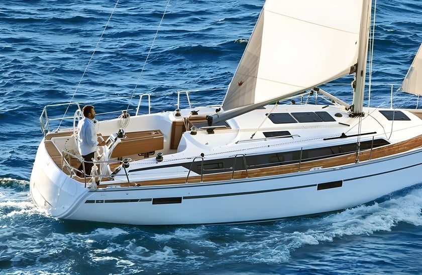 Göteborg Sailboat 3 cabin 7 berths 7 guests 11.31 m Listing Number: #23342 4