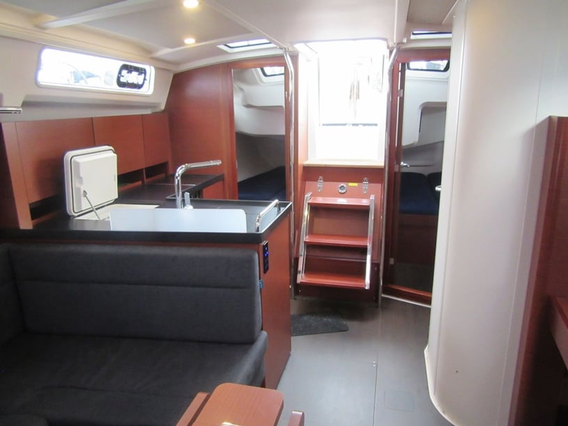 Stockholm - Saltsjöbaden Voilier Cabine 3  Couchettes 7  Invités 7  11.4 m Numéro de l'annonce: #23346 4