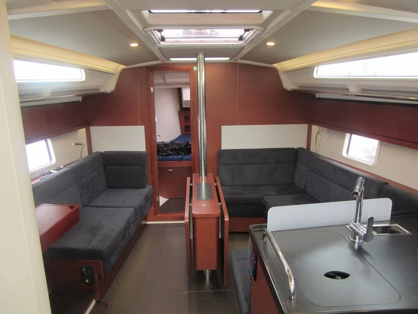 Stockholm - Saltsjöbaden Voilier Cabine 3  Couchettes 7  Invités 7  11.4 m Numéro de l'annonce: #23346 5