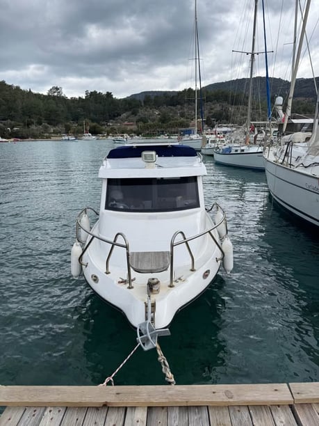 Akyaka Yate a motor   5  invitados 6.5 m Número de anuncio: #23358 4