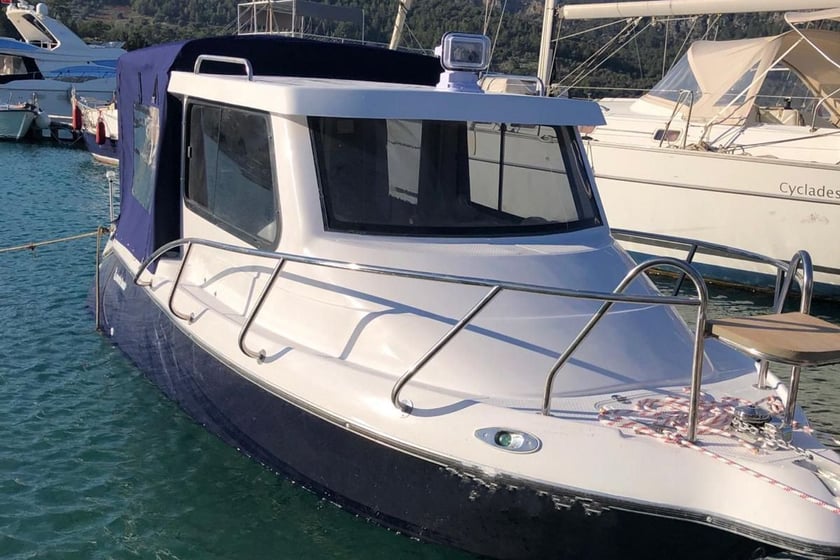 Akyaka Yacht a motore cabina 1  cuccette 2  5  ospiti 6.5 m Numero dell'inserzione: #23358