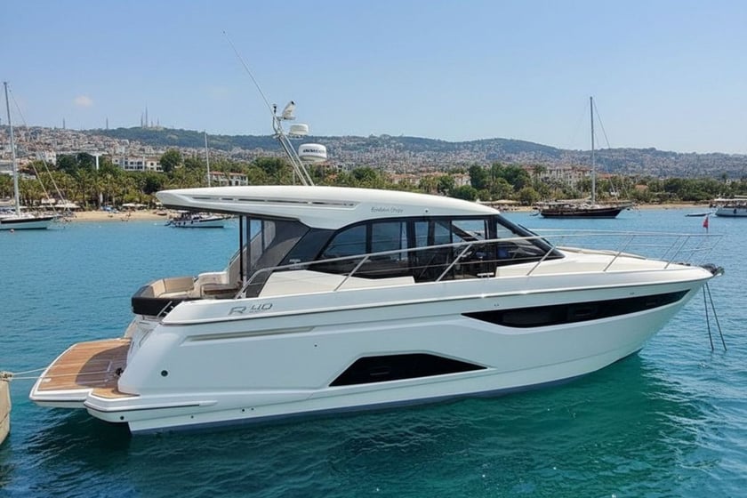 Çeşme Yate a motor Cabina 2  4  literas 4  invitados 12.91 m Número de anuncio: #23378