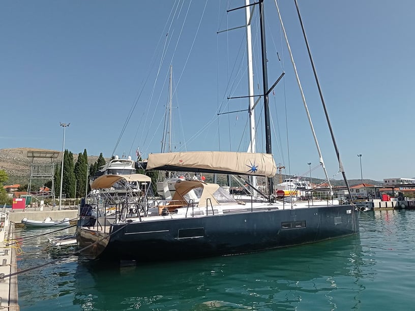 Primošten Velero Cabina 4  7  literas 8  invitados 17.12 m Número de anuncio: #23419