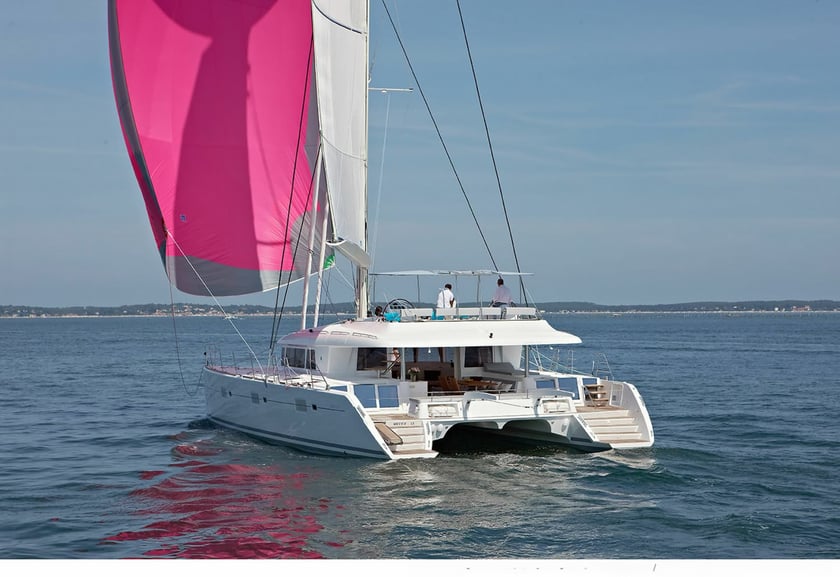 Antigua Catamaran 6 cabin 12 berths 12 guests 18.9 m Listing Number: #23440 3