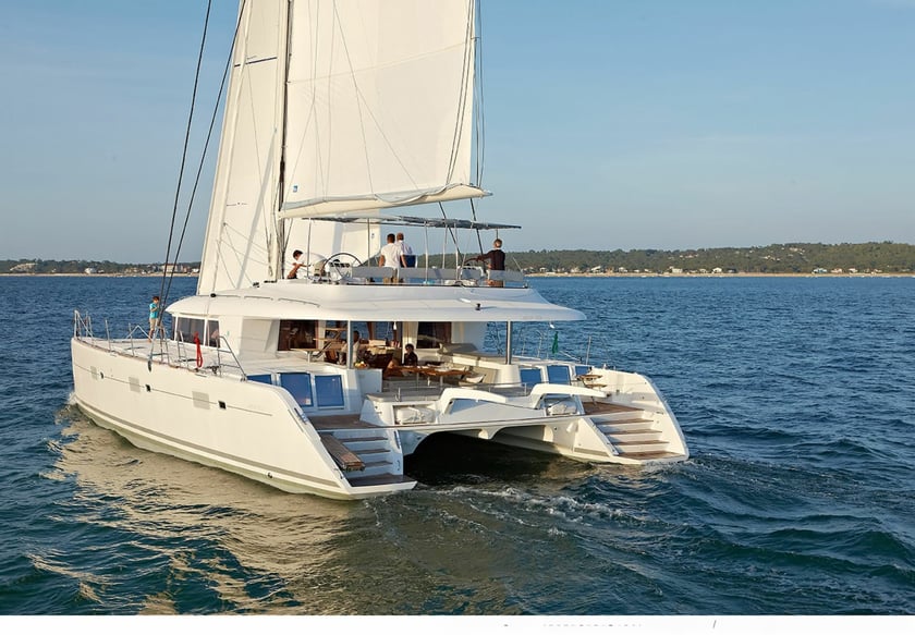 Antigua Catamaran 6 cabin 12 berths 12 guests 18.9 m Listing Number: #23440